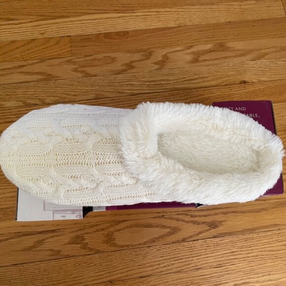 Brand New Every Sunday Memory Foam Slippers - Picture 2 of 3